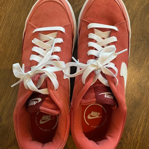 Nike court legacy lift. Size 8 - Picture 5 of 7